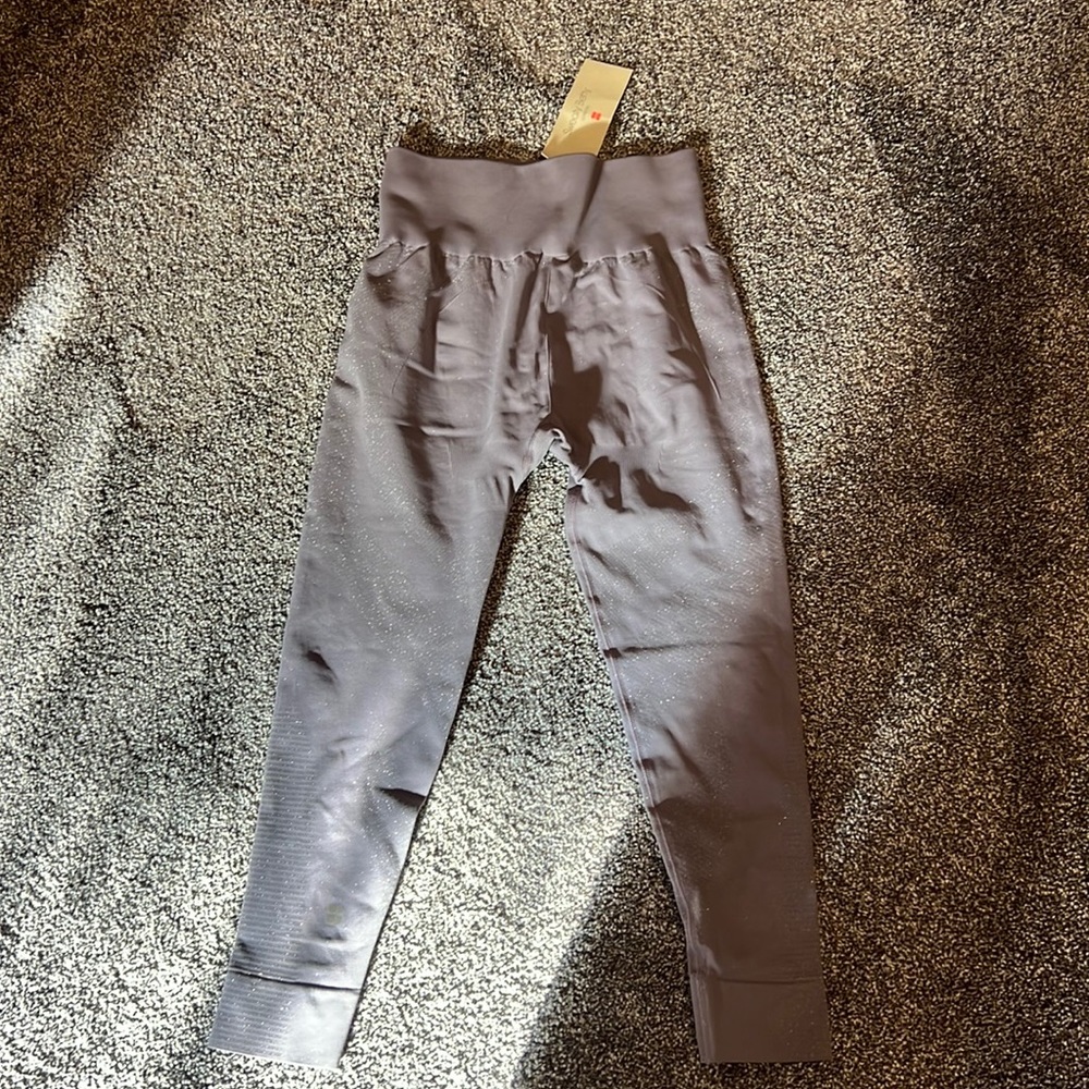 Workout leggings   sparkly size seamless 7/8 yoga/Pilates/barre sweat wicking